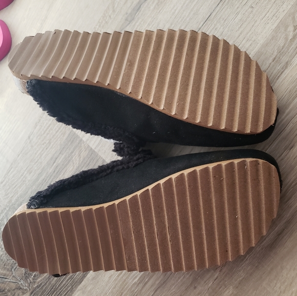 Very G Clogs - Picture 4 of 4